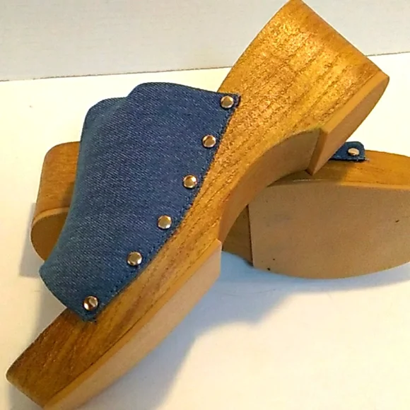(NWT) DENIM CLOGS - Picture 7 of 8